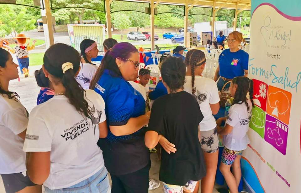 Nuestra Fundación El Ángel de Miguel Cotto fue partícipe ofreciendo orientaciones a cuidadores y niños del Cierre de Actividades Diurnas de Verano “Todos Somos Olímpicos”.
