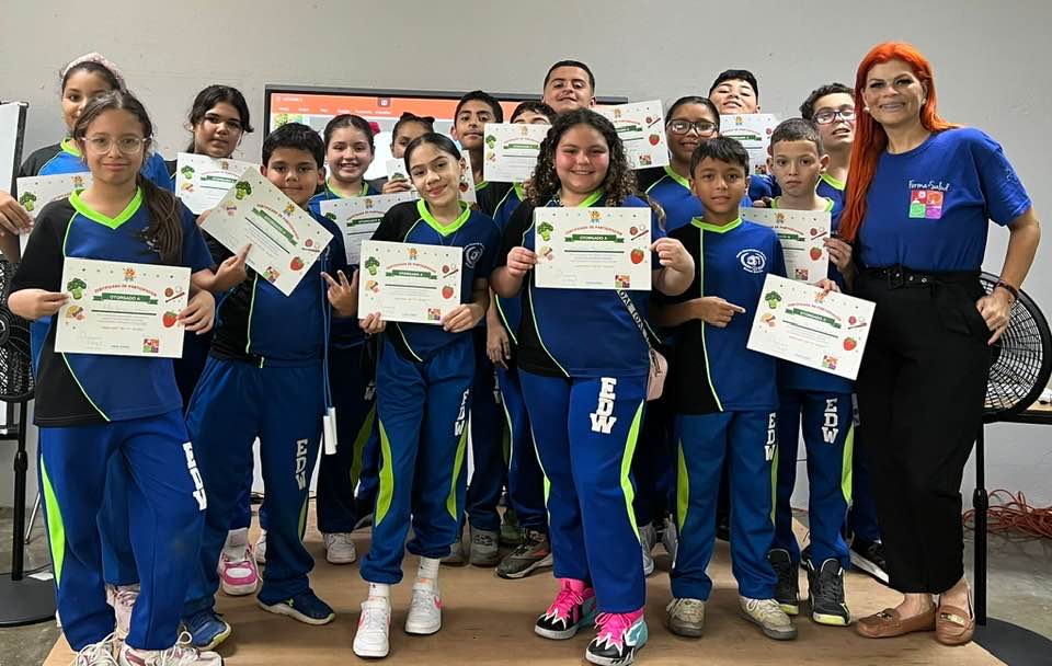 Felicidades a los estudiantes de la Escuela Webster del municipio de Peñuelas...