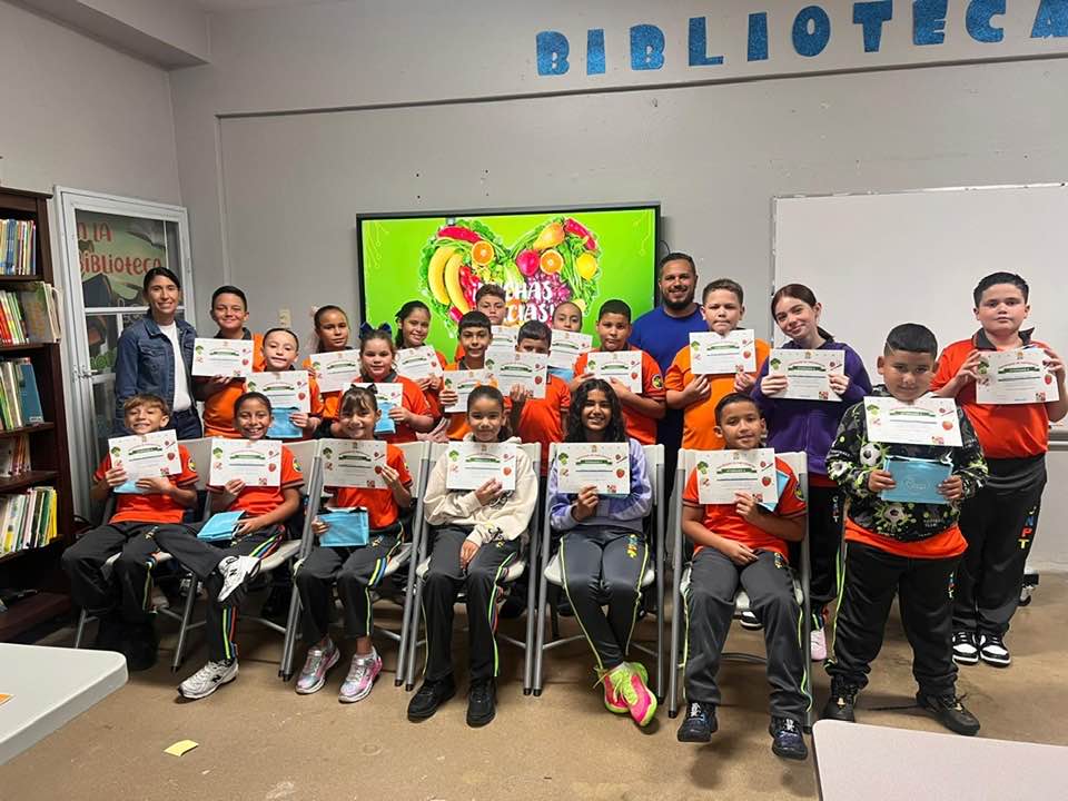 Forma + Salud en la Escuela Carmen N. Peraza Toledo.